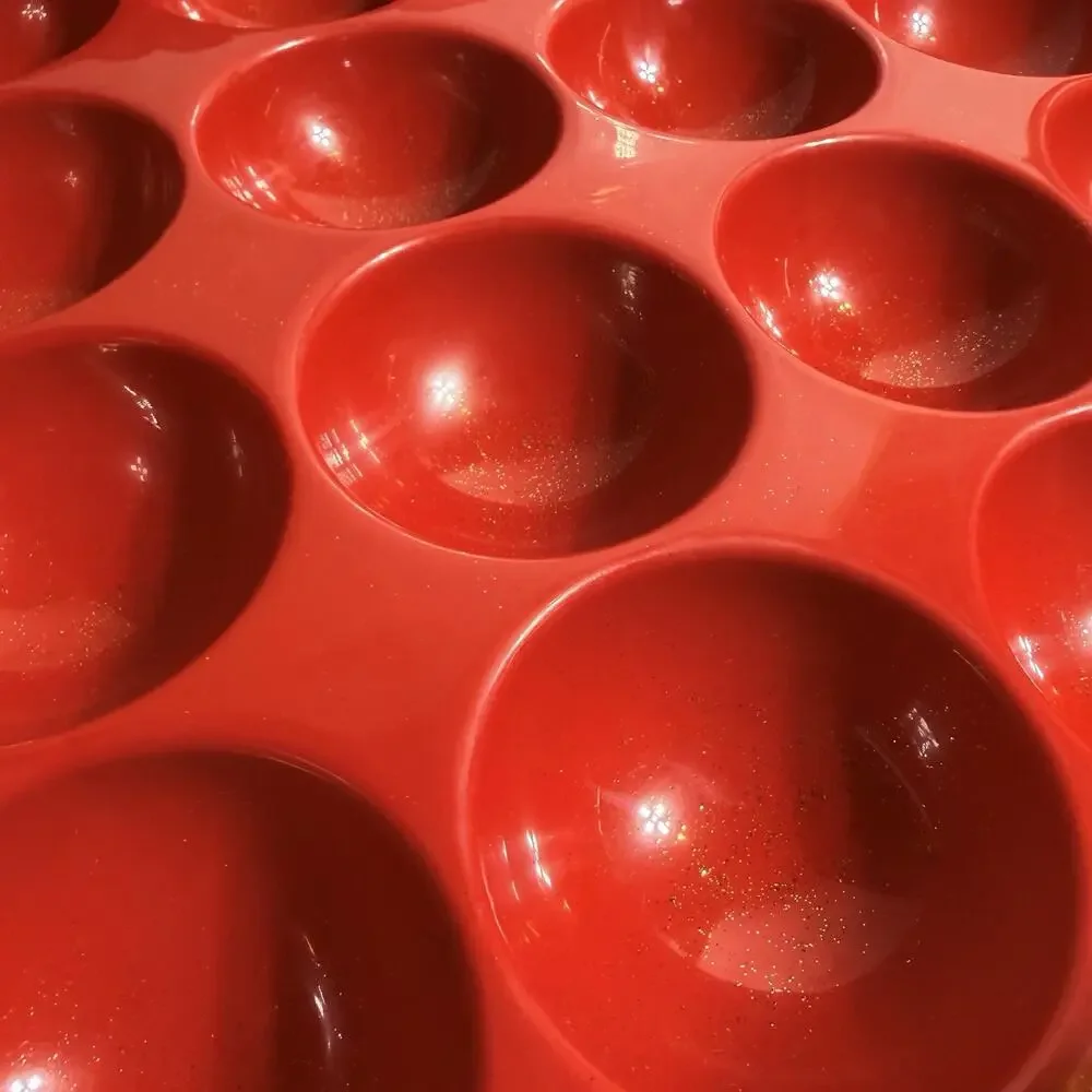 Red Sterilite Ornament Storage Box Case 20 Piece Hinged Lid Snap Closure 20